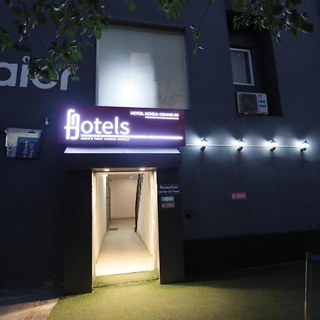 Hotel Noida Grand Sec 58 외부 사진