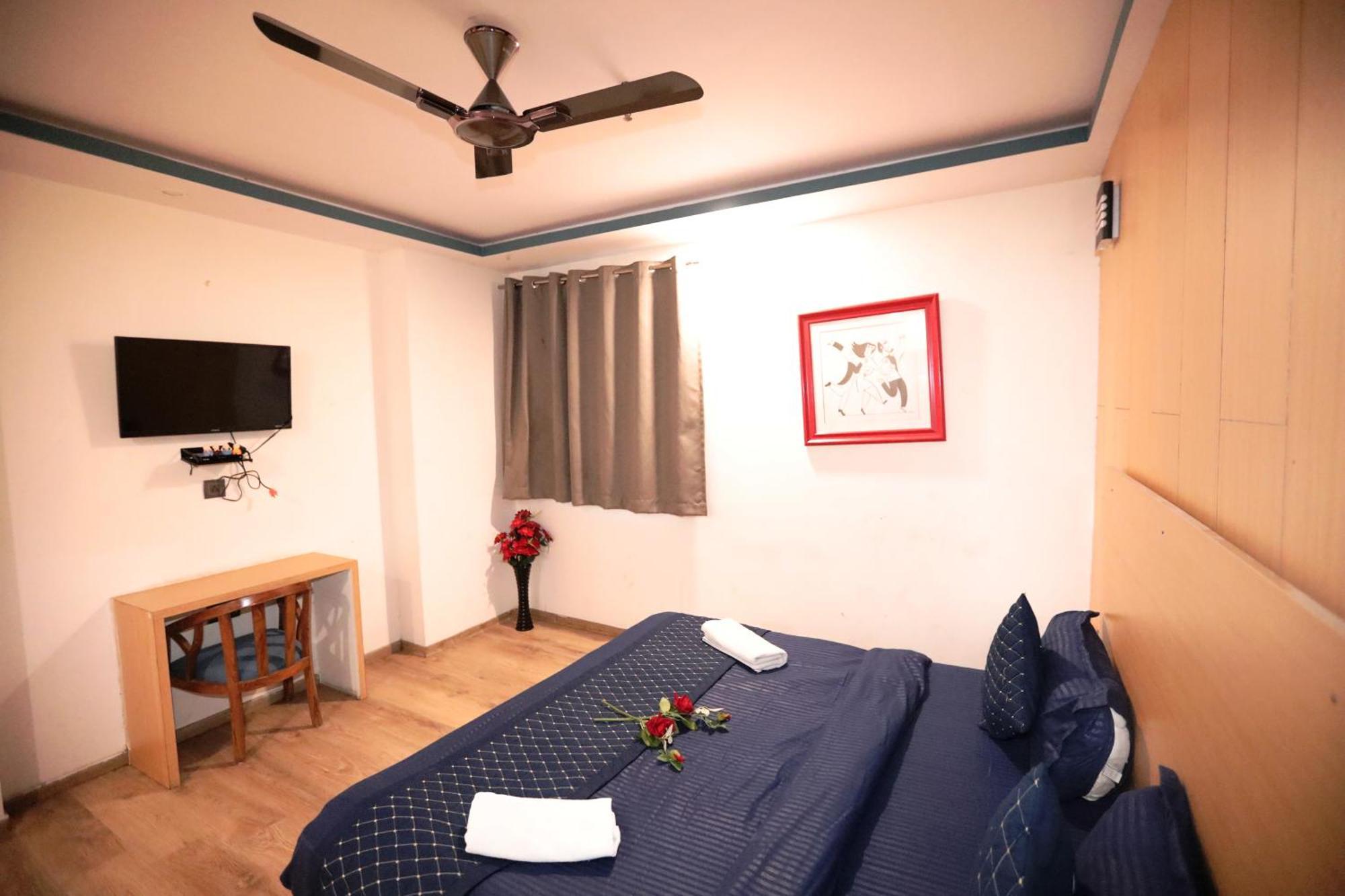 Hotel Noida Grand Sec 58 외부 사진