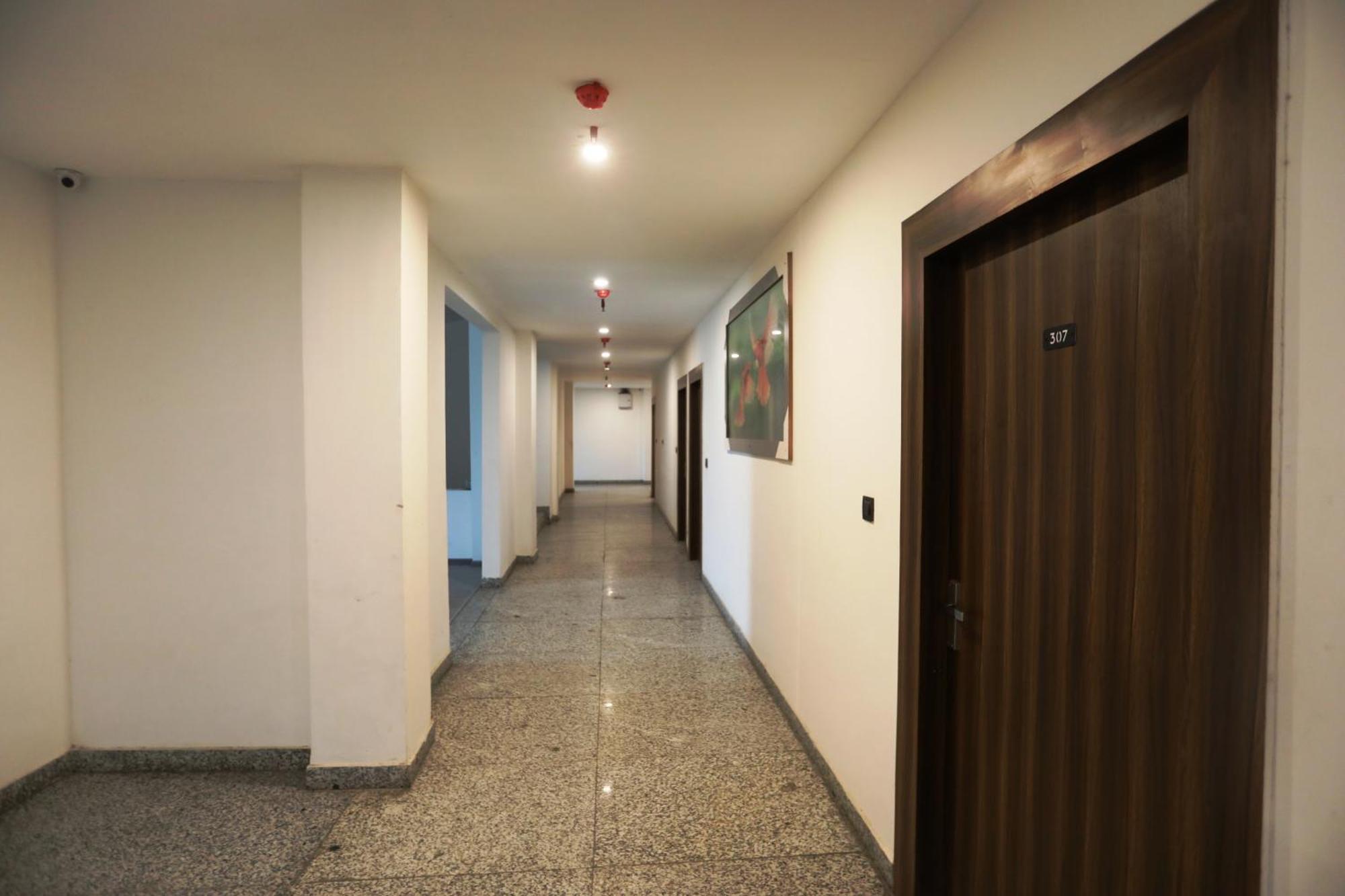 Hotel Noida Grand Sec 58 외부 사진