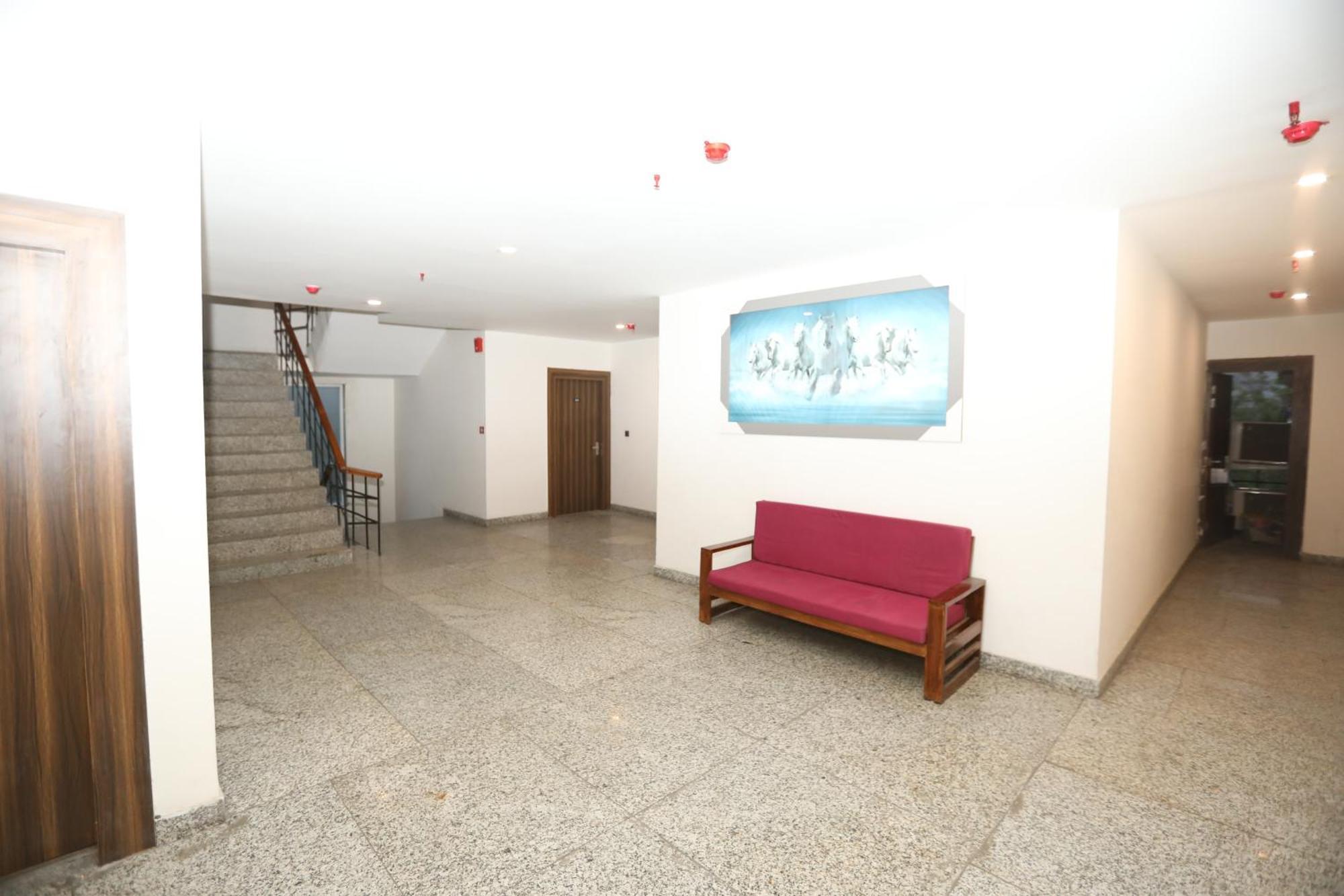 Hotel Noida Grand Sec 58 외부 사진