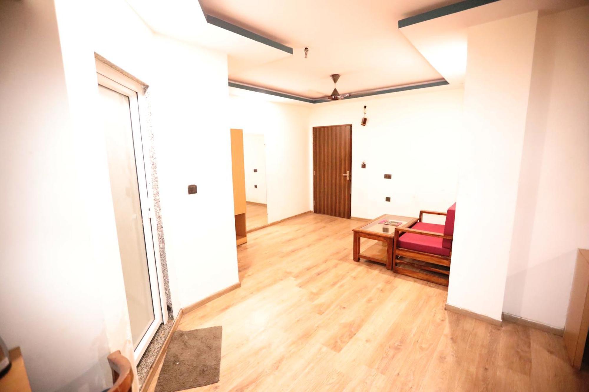 Hotel Noida Grand Sec 58 외부 사진