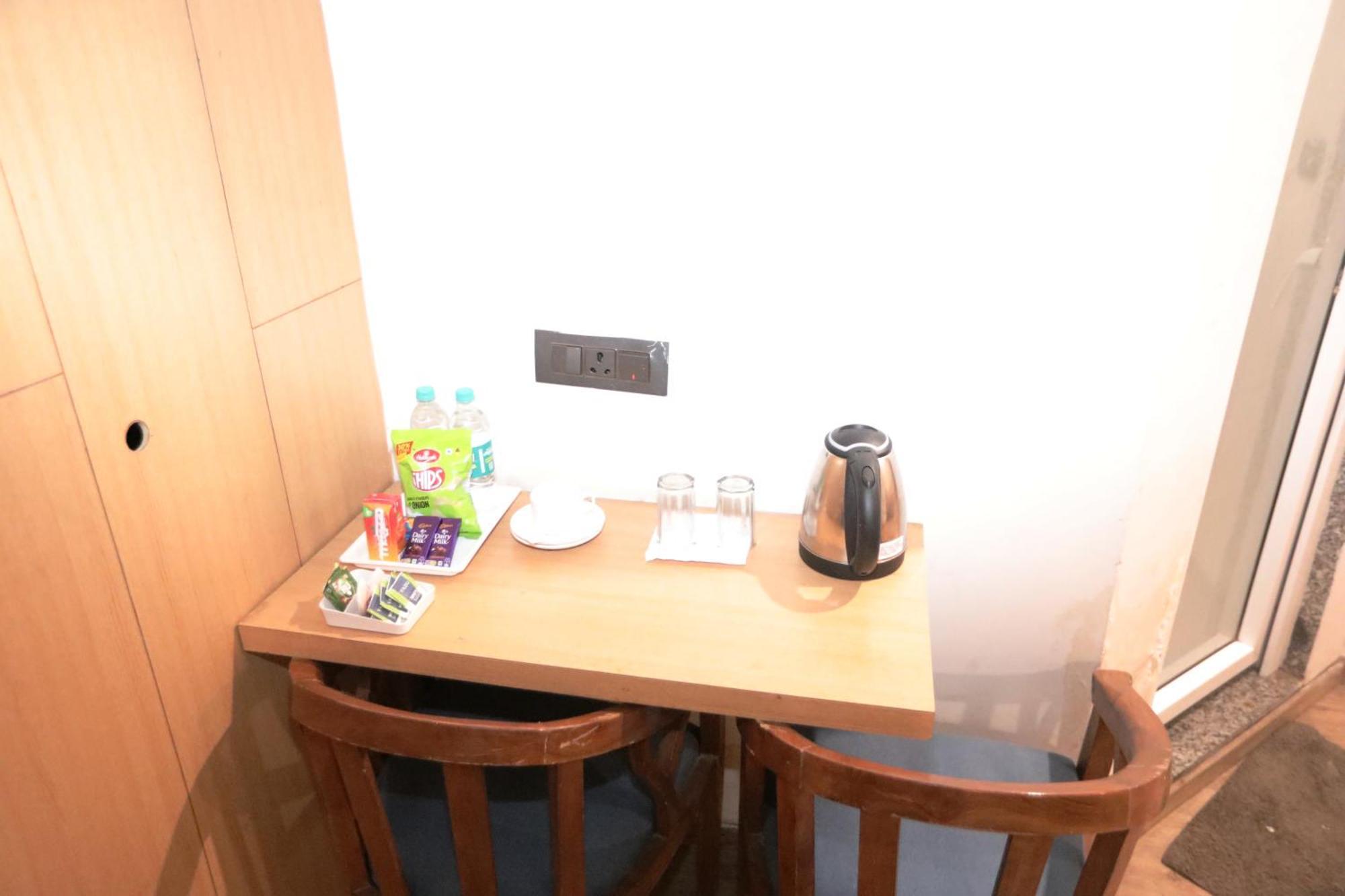 Hotel Noida Grand Sec 58 외부 사진